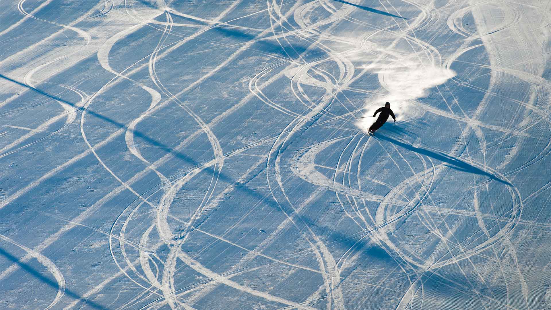 Patterns drawn in the snow