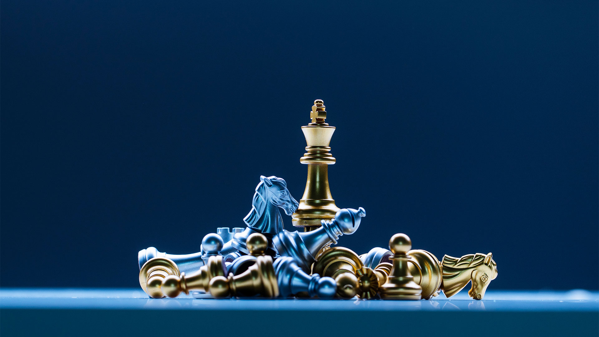 Chess set with the queen standing