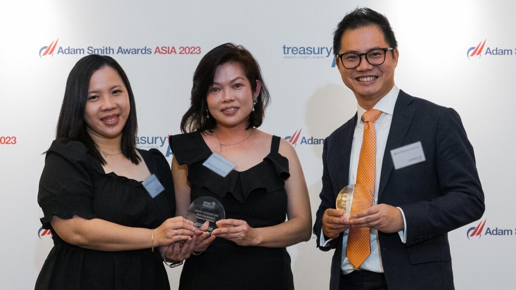 Photo of Wong Li Yoong, Shereen Heng Swee Lian, Sunway Belfield Sdn Bhd and Jonathan Teh, HSBC.