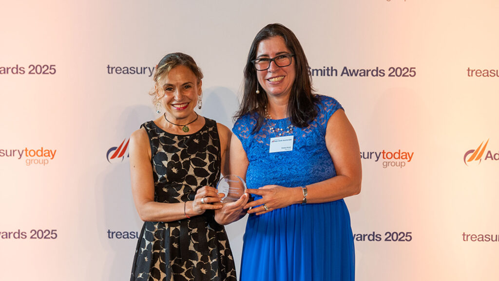 Photo of Houda Zeroual and Gisela Vivian, Microsoft.