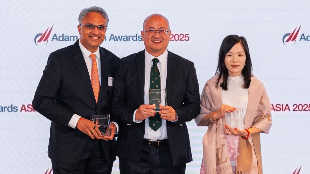 Photo of Mahesh Kini, Standard Chartered, Paul Lau, Manulife International (Hong Kong) Limited and Monica Wu, Citi.