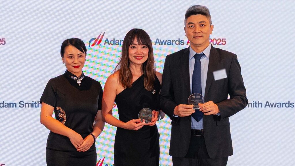 Photo of Huang Feiqian, Power Construction Corporation of China, Winnie Yap, HSBC and Wang Wei, Power Construction Corporation of China.