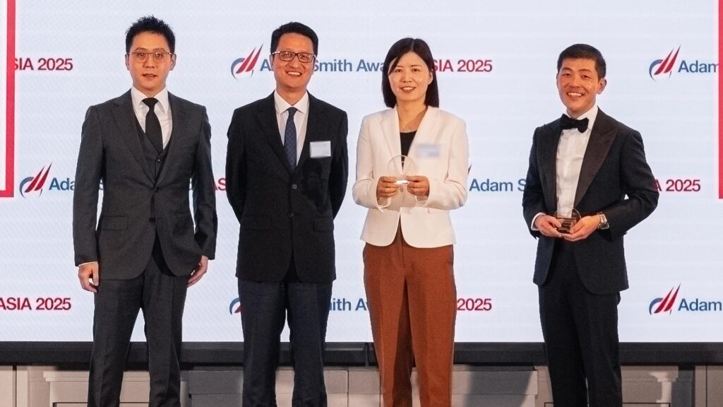 Photo of Steven Zhou, OneTouch Singapore Private Limited, Yantao Li and Hongxia Tang, OneTouch and Fonz Ong, Citi.