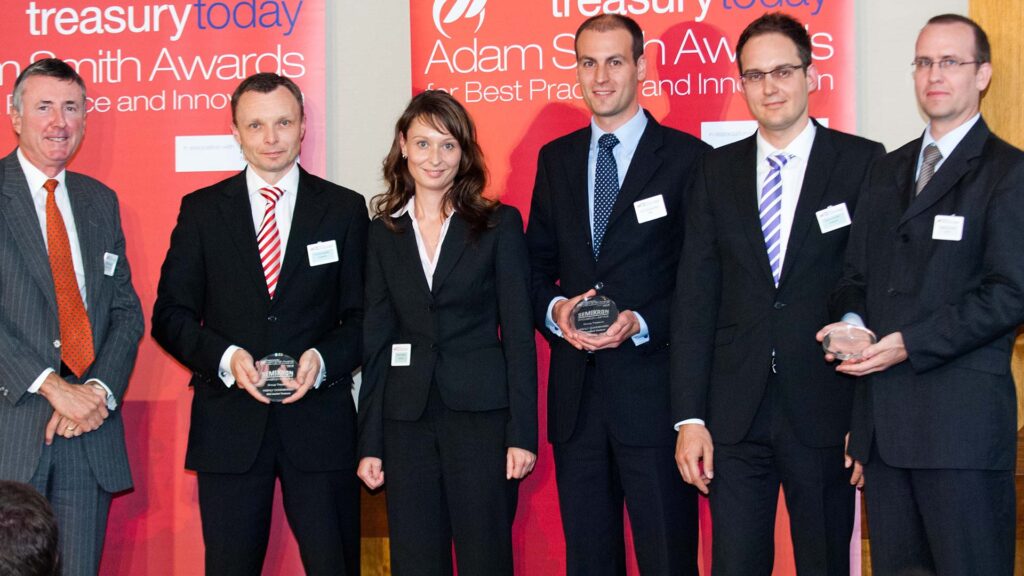 Photo of Richard Parkinson, Thomas Dippold and Nadine Scheffler, SEMIKRON, Sven Johannesmeier, HSBC, Markus Wendel, SEMIKRON and Mathias Deschner, Bellin.