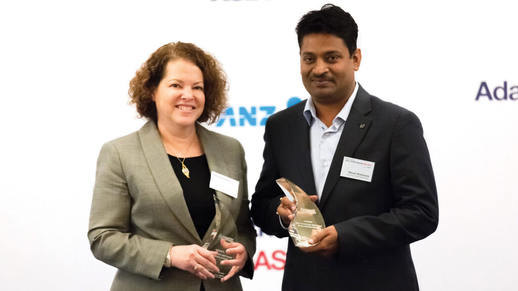 Photo of Deborah Mur, Citi and Bikash Mukherjee, Amway India Enterprises.